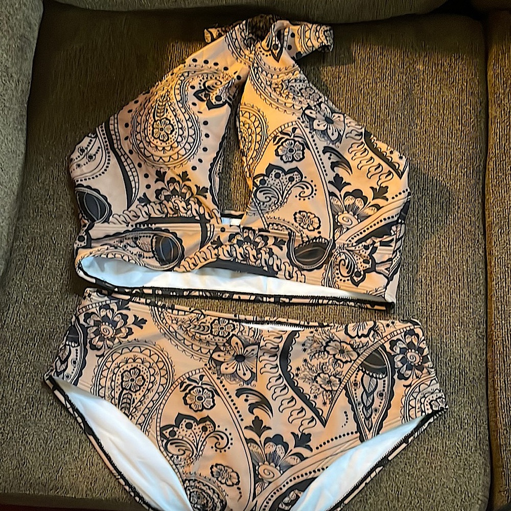 2 piece halter swim suit